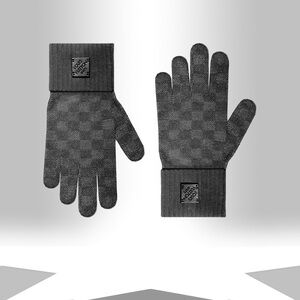 Louis Vuitton ★ Damier Petit Winter Gloves